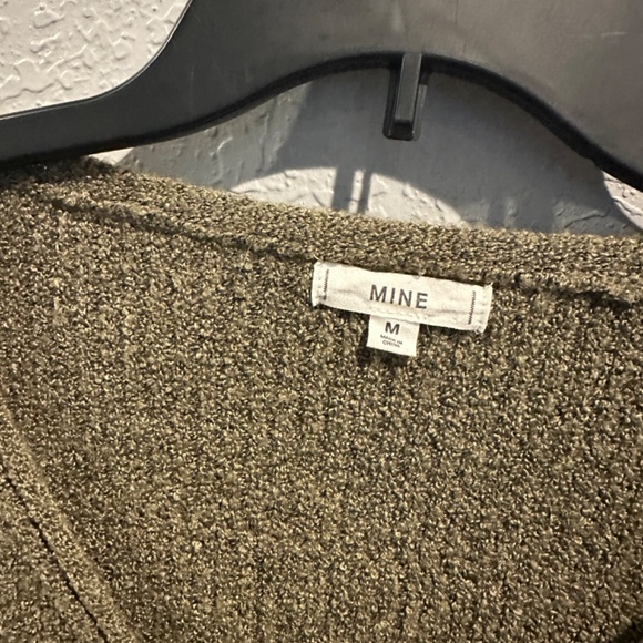 Green V Neck Sweater - Size M - Picture 3 of 7